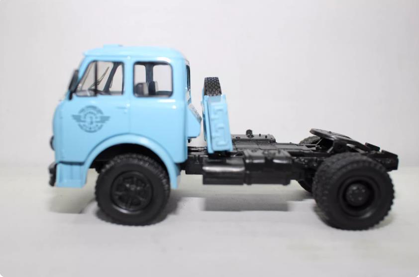 Vintage Collectible Trucks - Nuevo Modelo a Escala 1/43 de