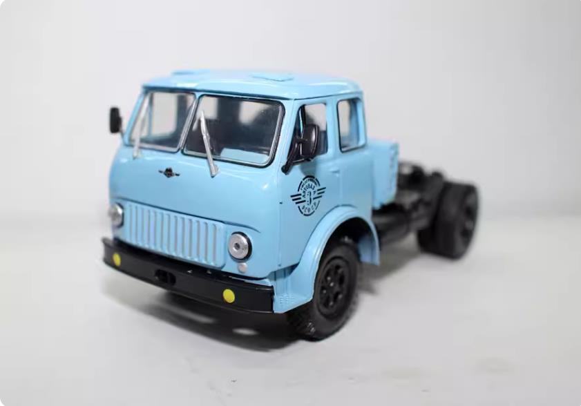 Nuevo Modelo a Escala 1/43 de  - Vintage Collectible Trucks reseña y precio